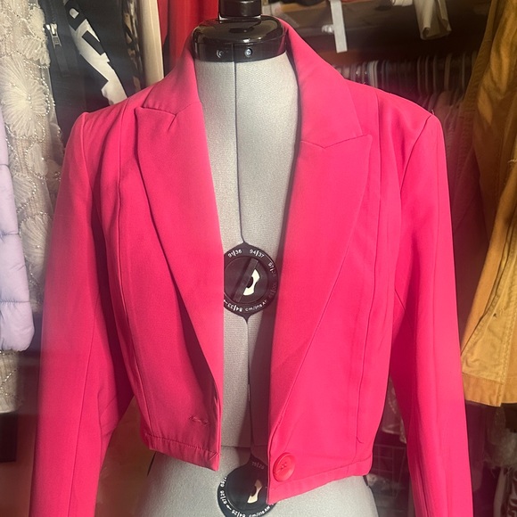 Forever 21 Jackets & Blazers - Forever 21 Vibrant Pink Blazer